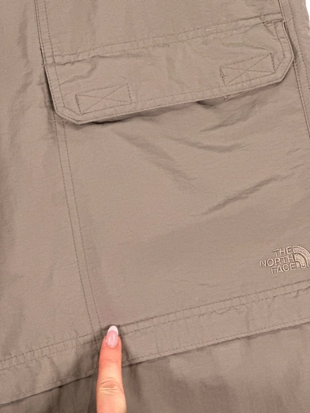 The North Face Convertible Hiking Pants Zip Off Cargo Nylon Khaki XL